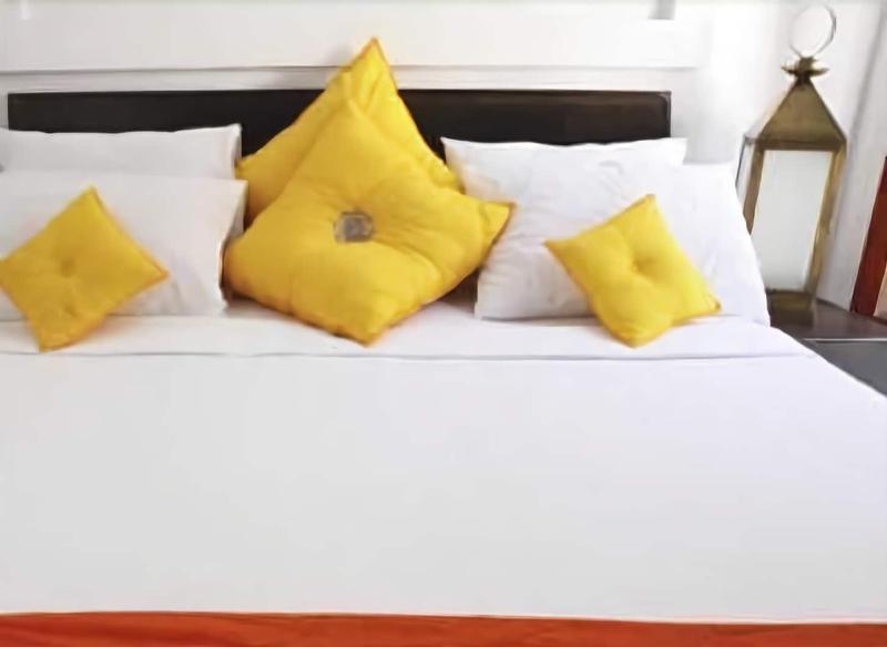 Couette-café Jamai 4*